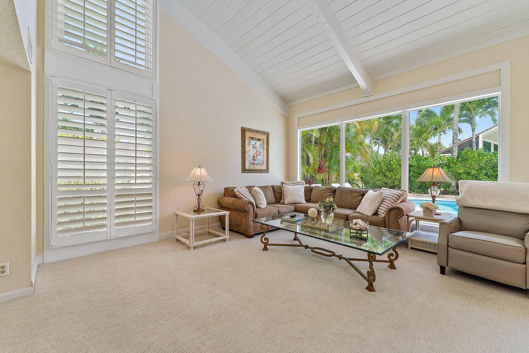 В аренду: $15,000 (3 спален, 3 ванн, 1926 Квадратных фут)