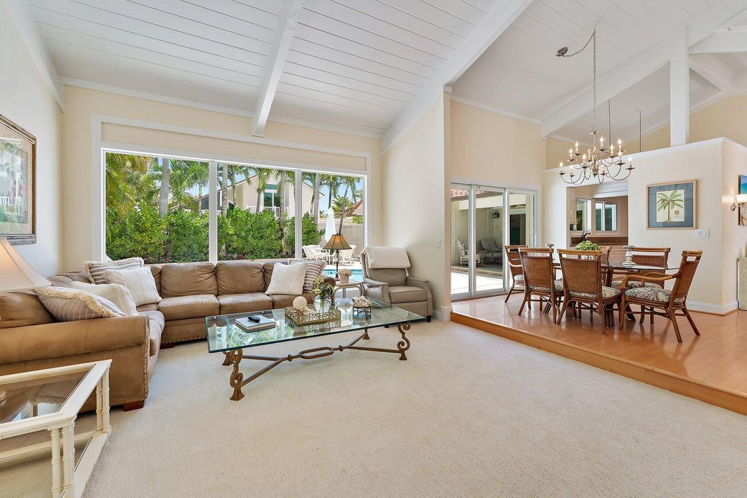 В аренду: $15,000 (3 спален, 3 ванн, 1926 Квадратных фут)