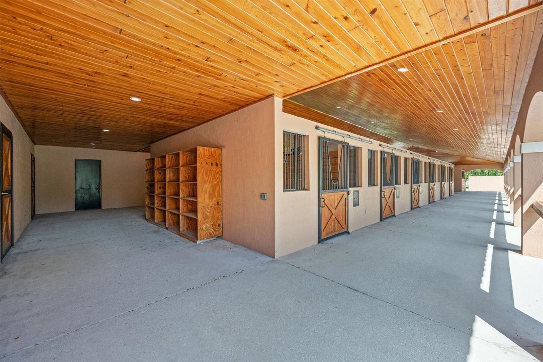 For Sale: $1,895,000 (2 beds, 2 baths, 1920 Square Feet)