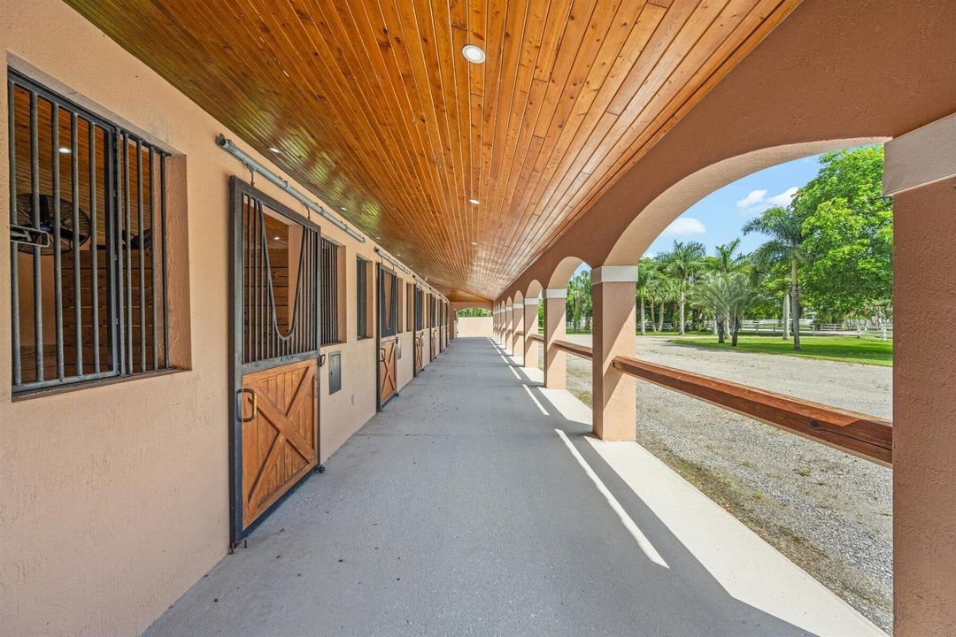 For Sale: $1,895,000 (2 beds, 2 baths, 1920 Square Feet)