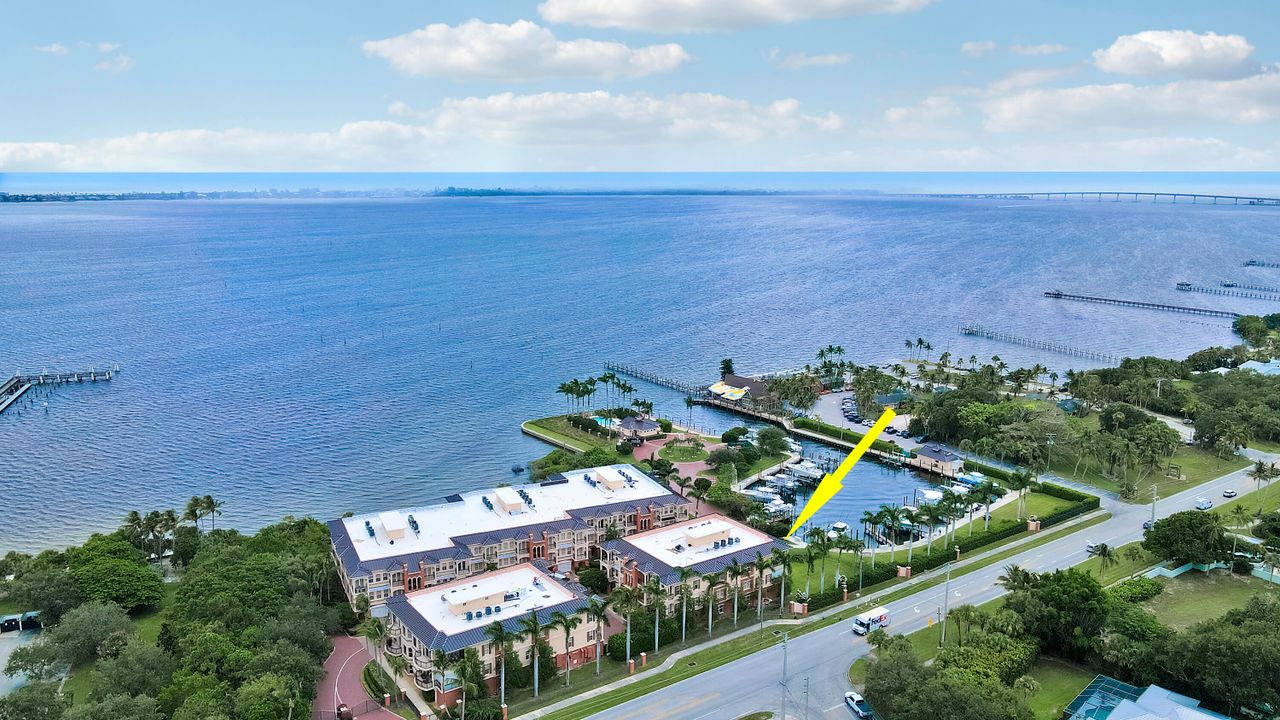 Activo con contrato: $1,490,000 (3 camas, 3 baños, 3120 Pies cuadrados)