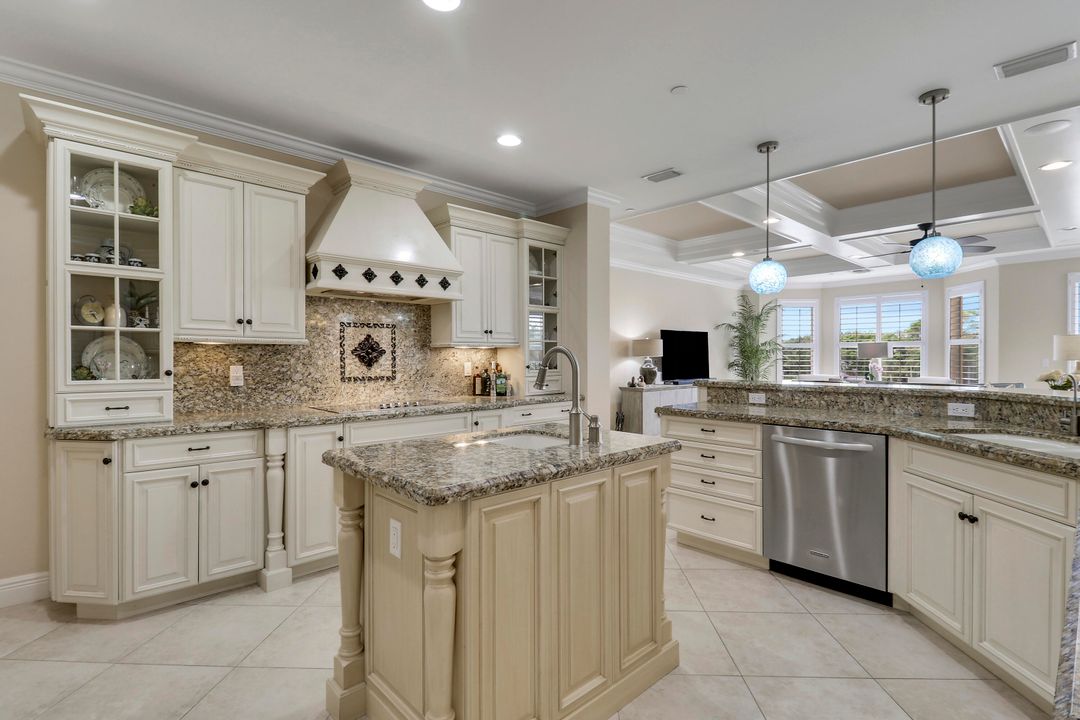 Activo con contrato: $1,490,000 (3 camas, 3 baños, 3120 Pies cuadrados)