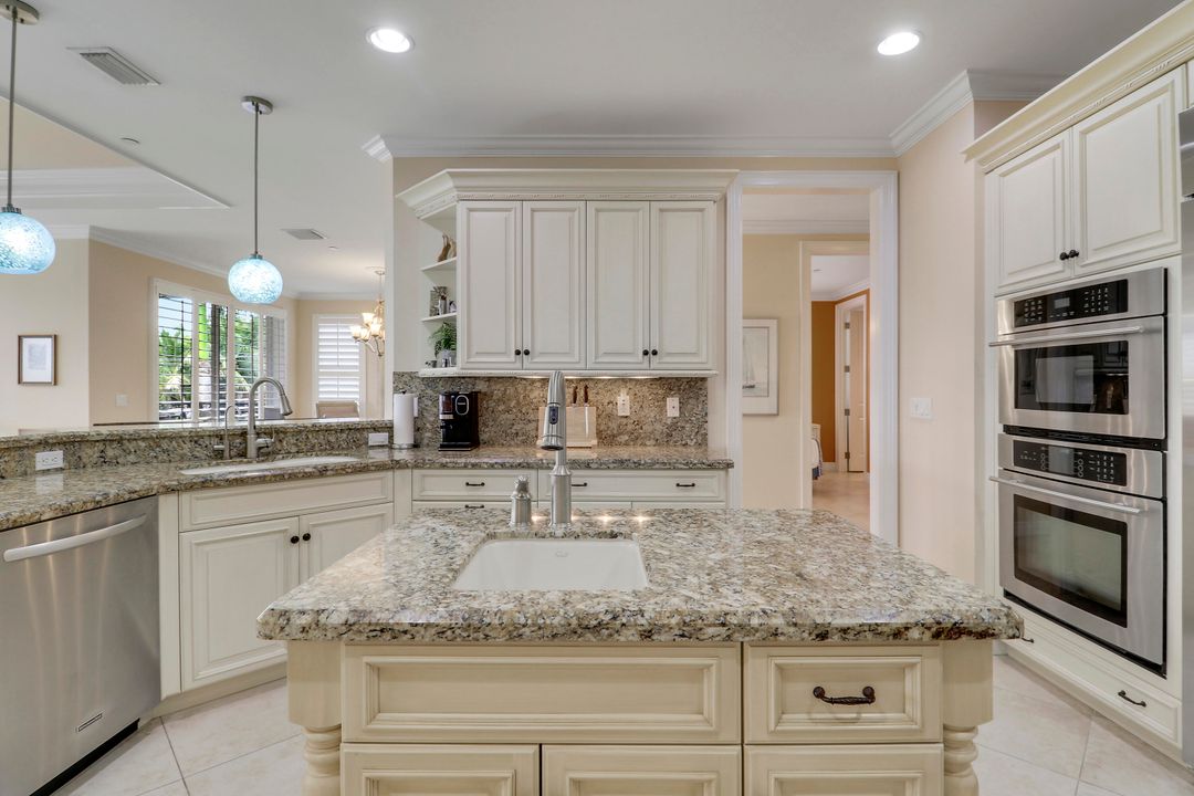 Activo con contrato: $1,490,000 (3 camas, 3 baños, 3120 Pies cuadrados)