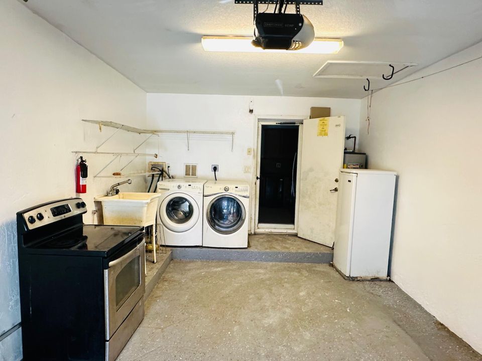 En Venta: $389,900 (4 camas, 2 baños, 1595 Pies cuadrados)