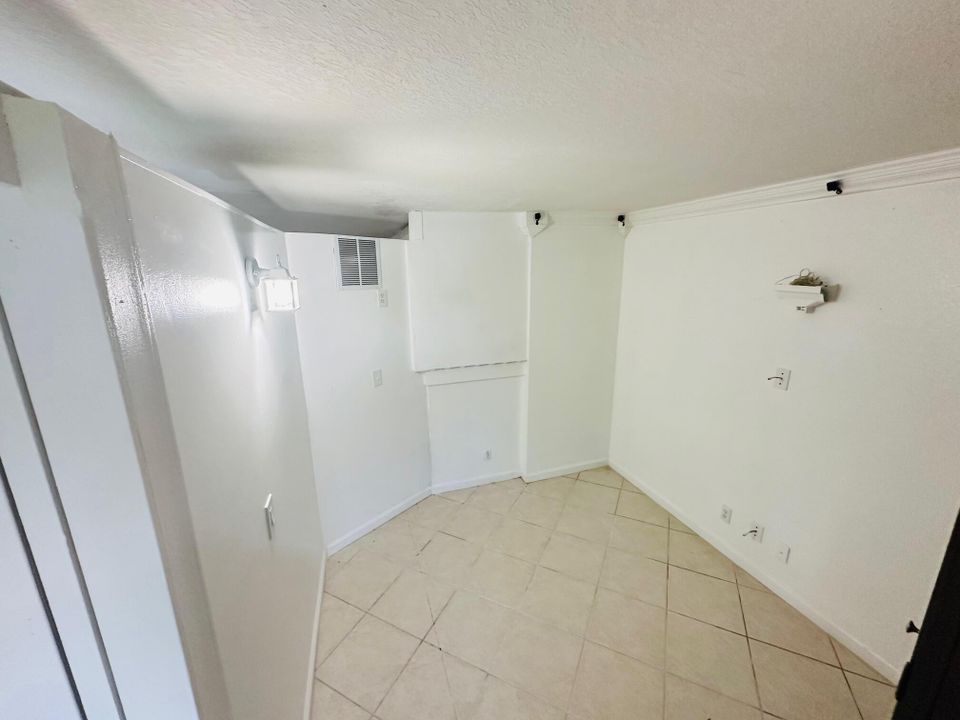 En Venta: $389,900 (4 camas, 2 baños, 1595 Pies cuadrados)