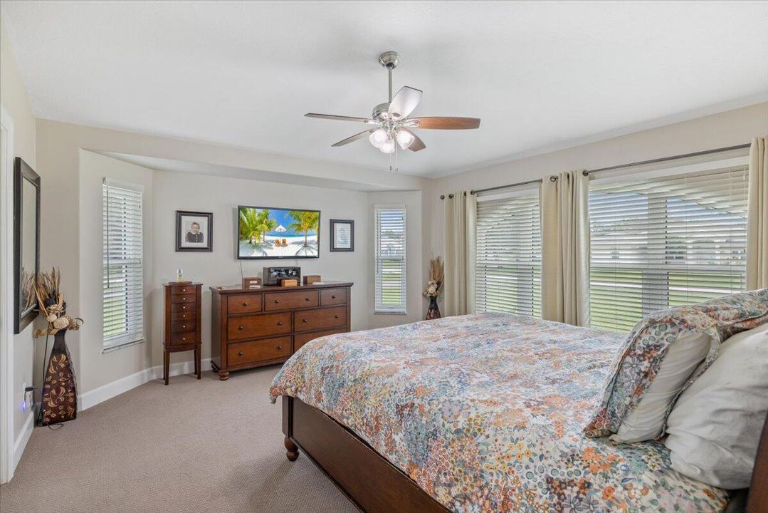 For Sale: $569,000 (3 beds, 2 baths, 2014 Square Feet)