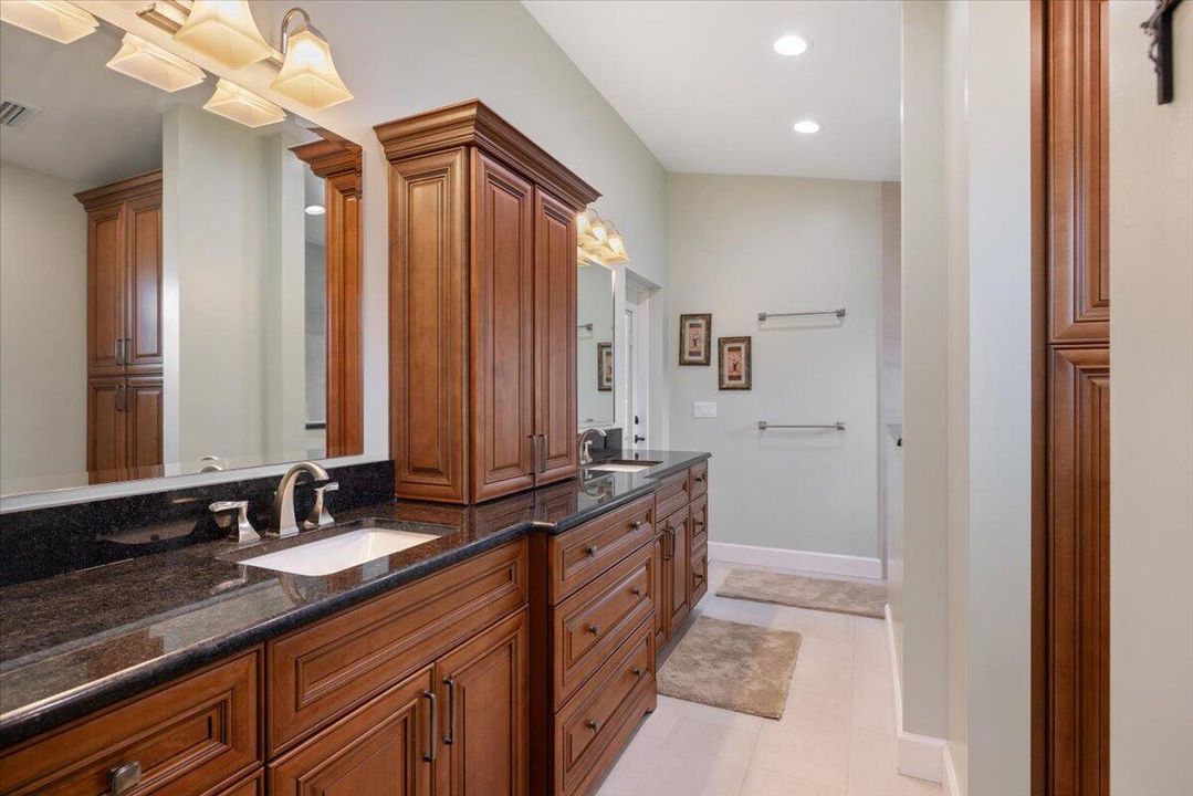 For Sale: $569,000 (3 beds, 2 baths, 2014 Square Feet)