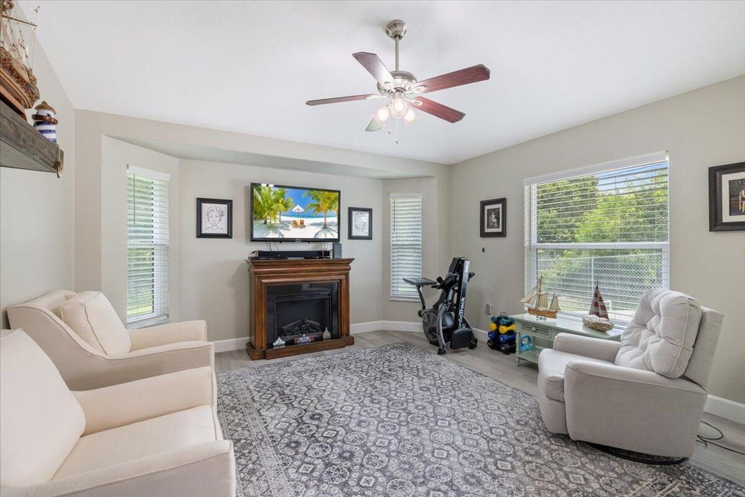 For Sale: $569,000 (3 beds, 2 baths, 2014 Square Feet)