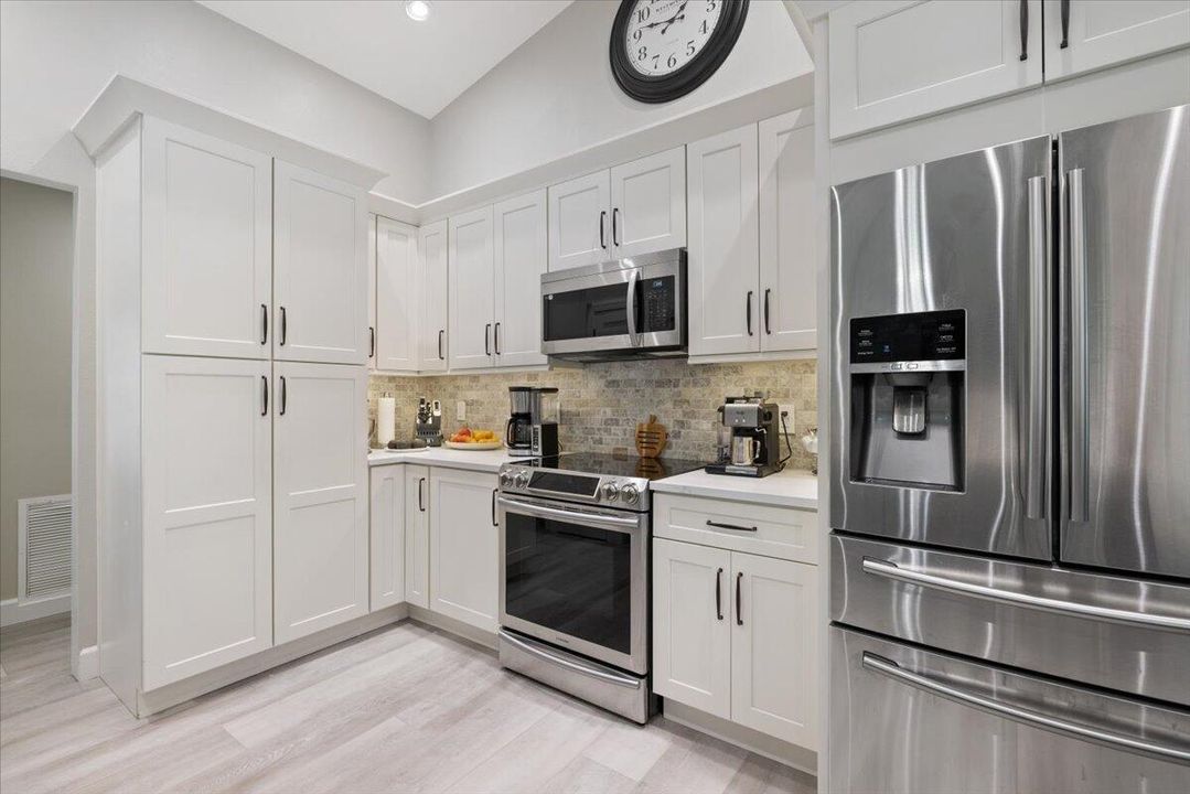 For Sale: $569,000 (3 beds, 2 baths, 2014 Square Feet)