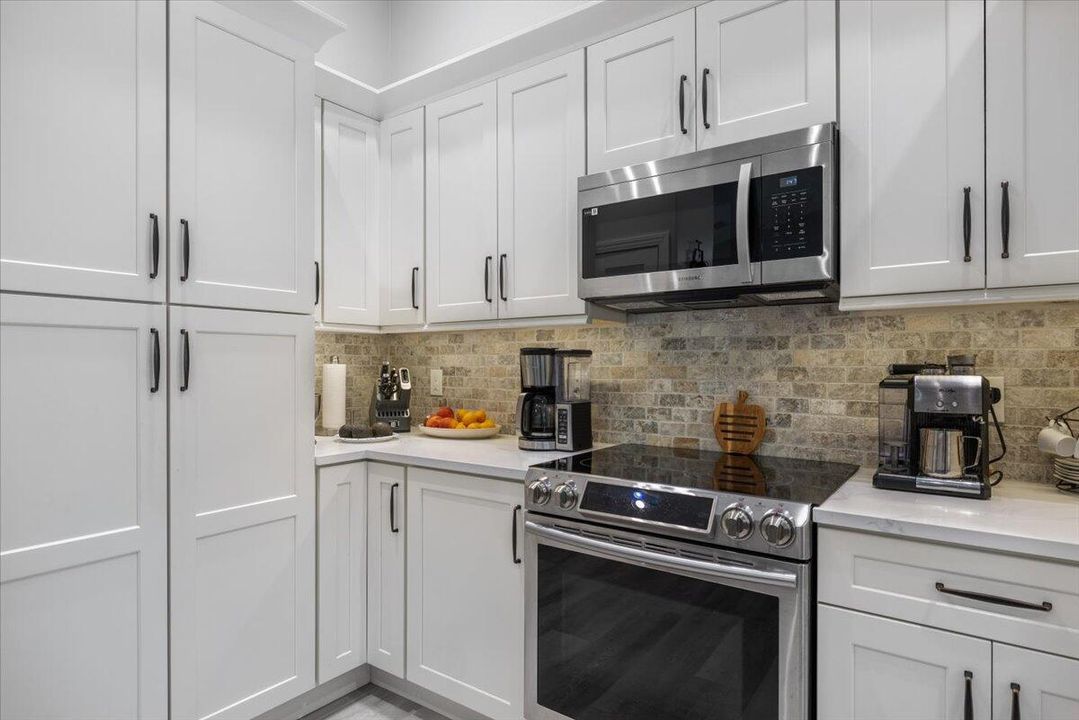 For Sale: $569,000 (3 beds, 2 baths, 2014 Square Feet)