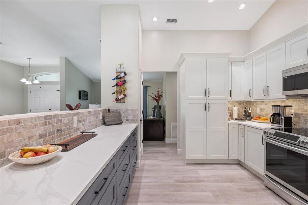 For Sale: $569,000 (3 beds, 2 baths, 2014 Square Feet)