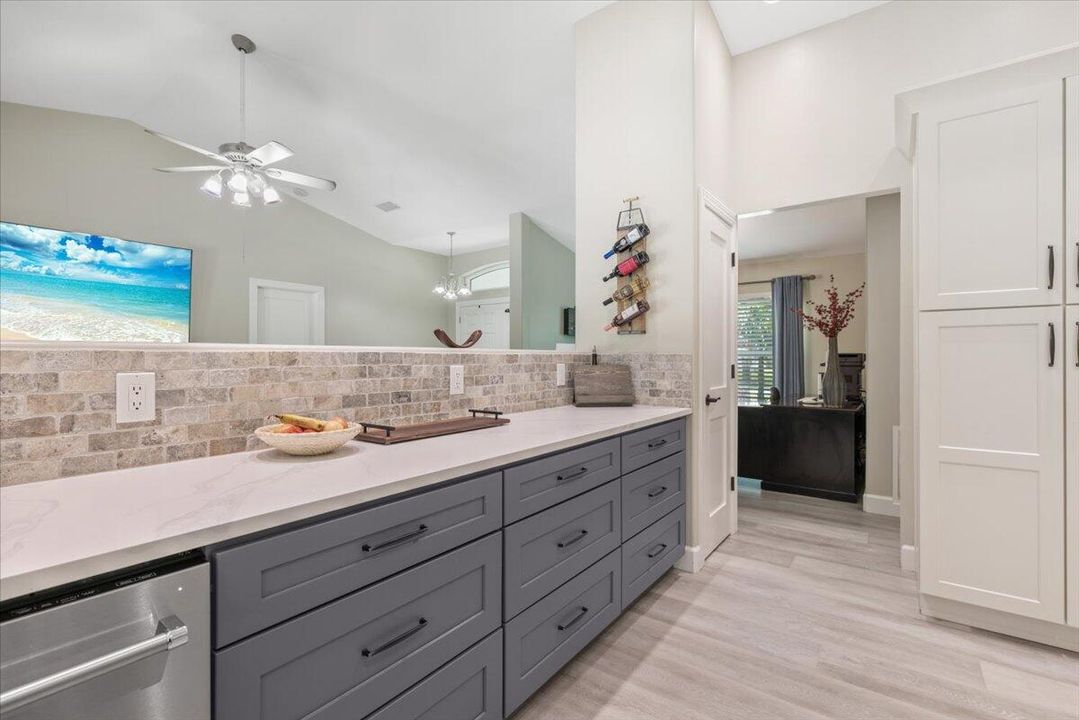 For Sale: $569,000 (3 beds, 2 baths, 2014 Square Feet)