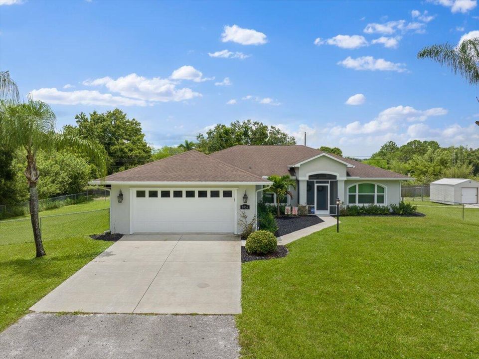 For Sale: $569,000 (3 beds, 2 baths, 2014 Square Feet)