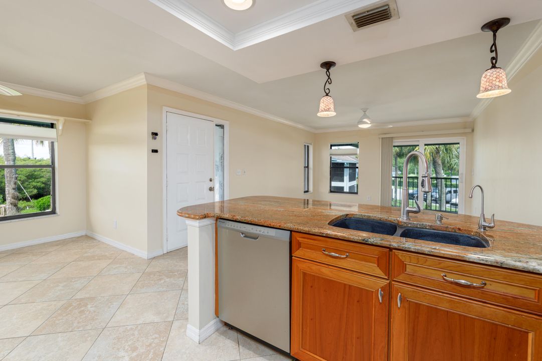 Activo con contrato: $1,975 (2 camas, 2 baños, 1164 Pies cuadrados)