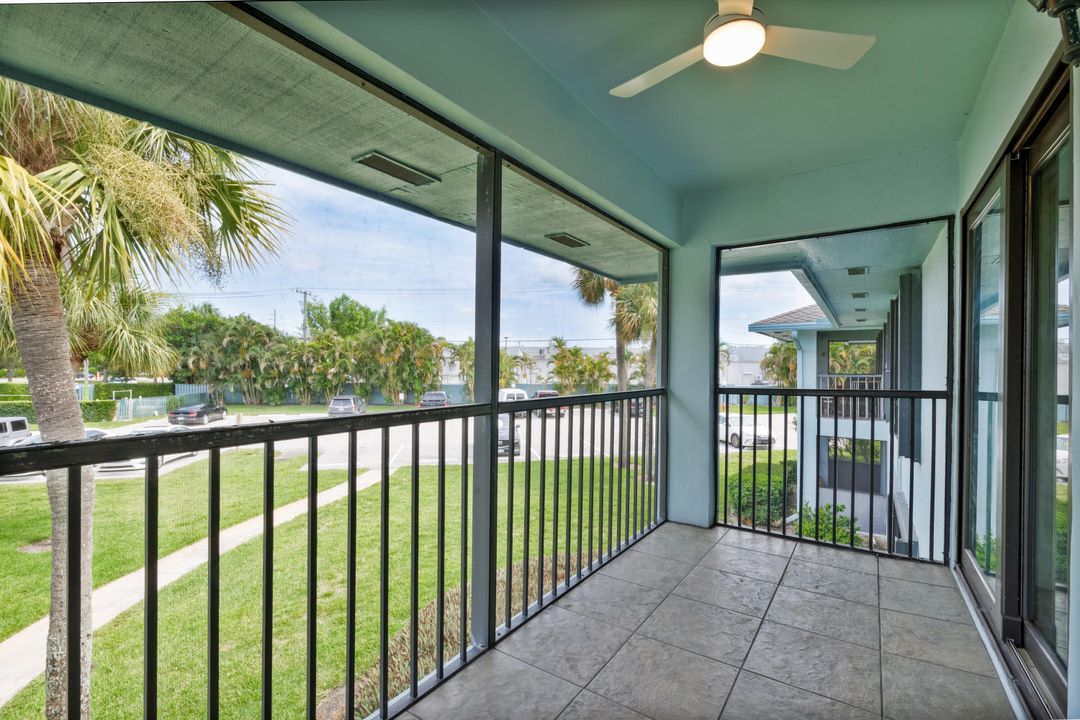 Activo con contrato: $1,975 (2 camas, 2 baños, 1164 Pies cuadrados)