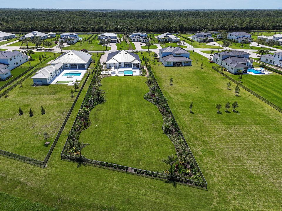 For Sale: $3,595,000 (4 beds, 3 baths, 3461 Square Feet)