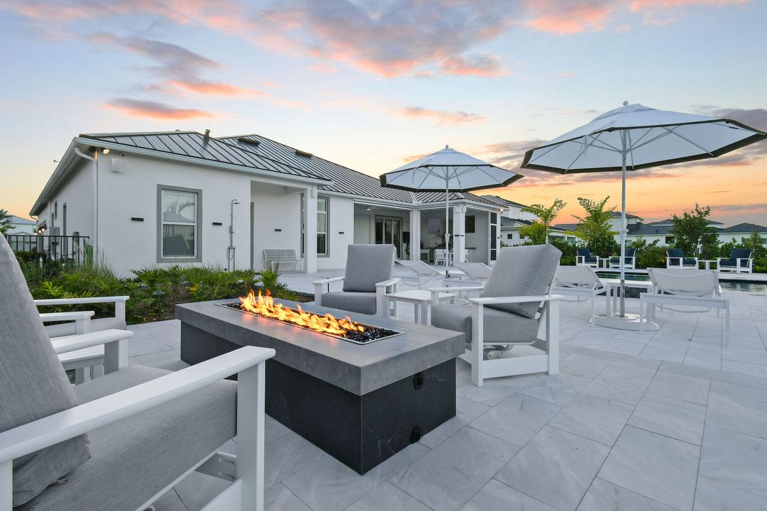 For Sale: $3,595,000 (4 beds, 3 baths, 3461 Square Feet)