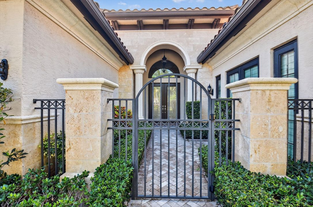 En Venta: $1,899,000 (3 camas, 3 baños, 3352 Pies cuadrados)