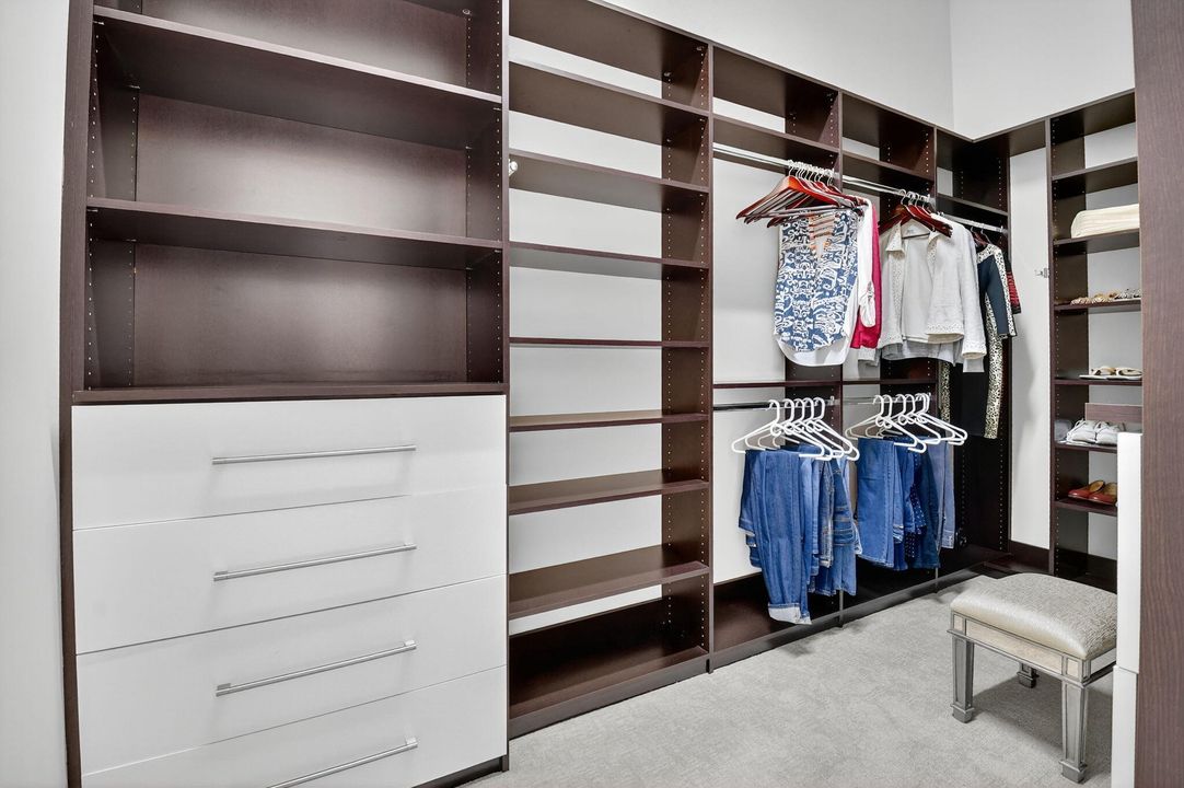 En Venta: $1,899,000 (3 camas, 3 baños, 3352 Pies cuadrados)