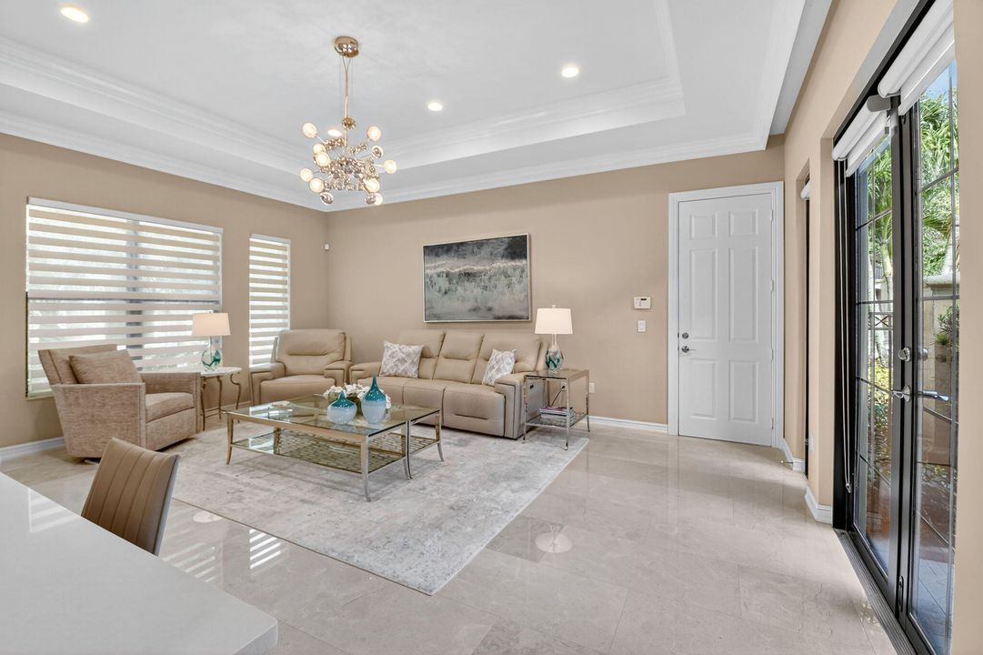 En Venta: $1,899,000 (3 camas, 3 baños, 3352 Pies cuadrados)