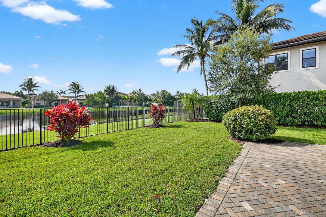 En Venta: $1,899,000 (3 camas, 3 baños, 3352 Pies cuadrados)