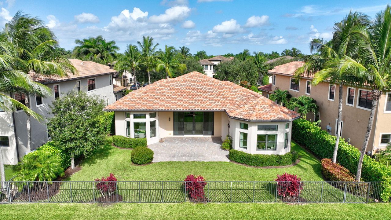 En Venta: $1,899,000 (3 camas, 3 baños, 3352 Pies cuadrados)