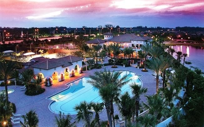 Под контрактом: $2,750,000 (5 спален, 5 ванн, 6080 Квадратных фут)