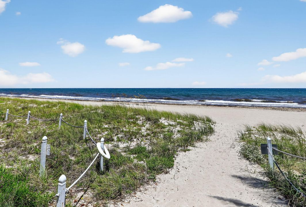 For Sale: $1,899,777 (3 beds, 3 baths, 3254 Square Feet)