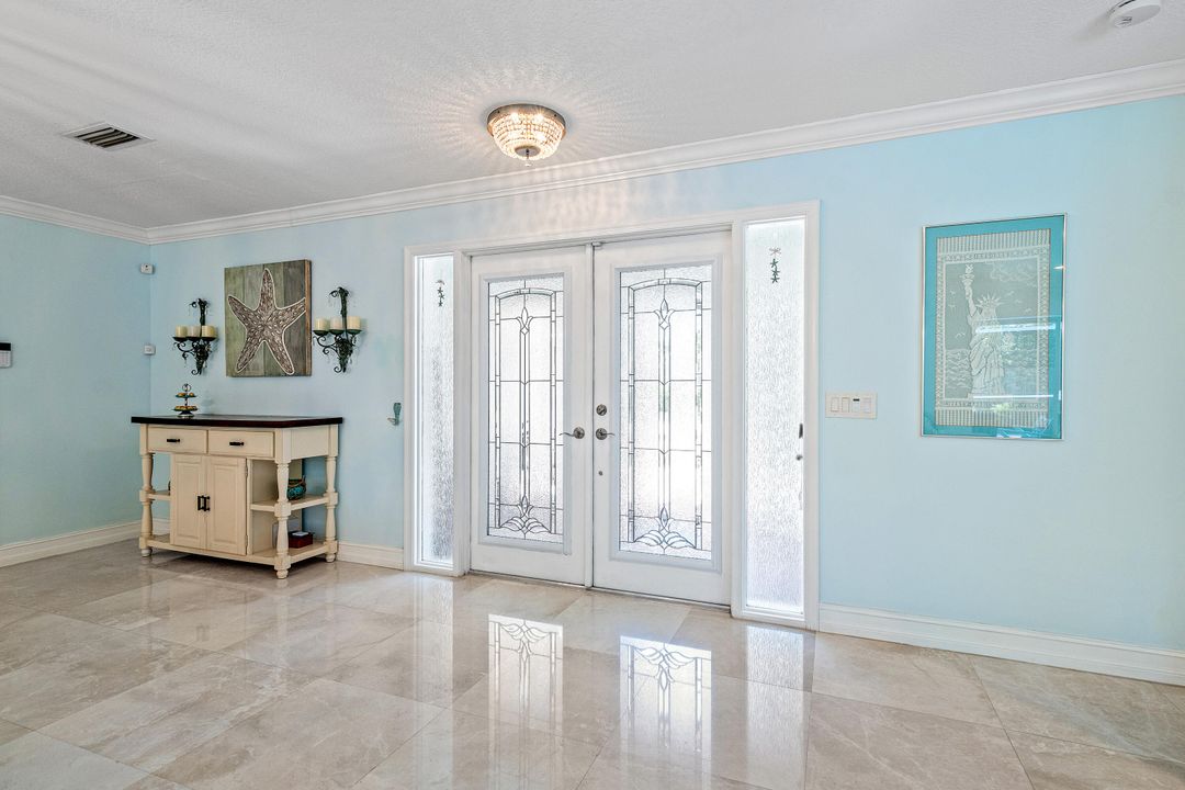 Под контрактом: $1,099,000 (2 спален, 2 ванн, 1466 Квадратных фут)