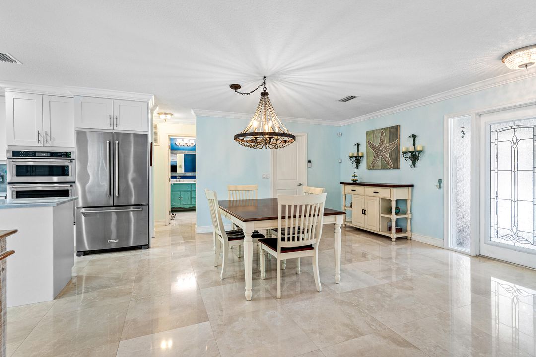 Под контрактом: $1,099,000 (2 спален, 2 ванн, 1466 Квадратных фут)