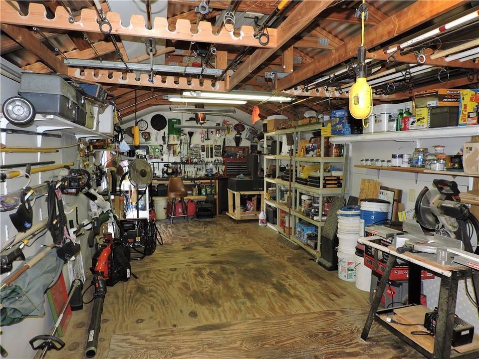 For Sale: $315,000 (2 beds, 3 baths, 839 Square Feet)