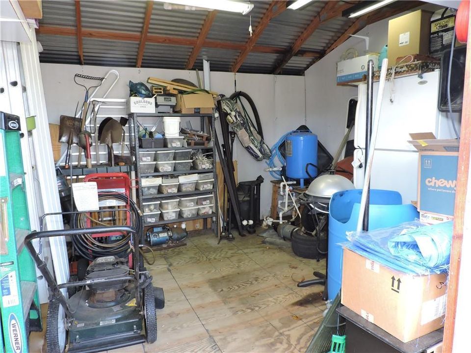 For Sale: $315,000 (2 beds, 3 baths, 839 Square Feet)