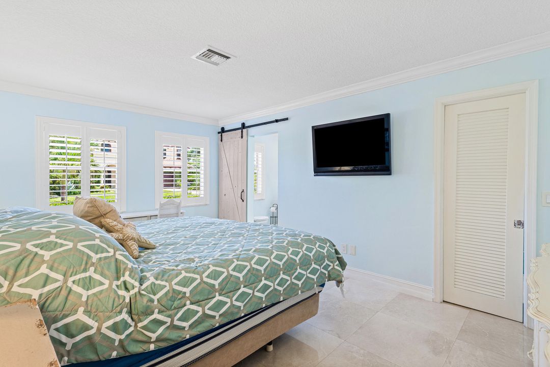 Под контрактом: $1,099,000 (2 спален, 2 ванн, 1466 Квадратных фут)