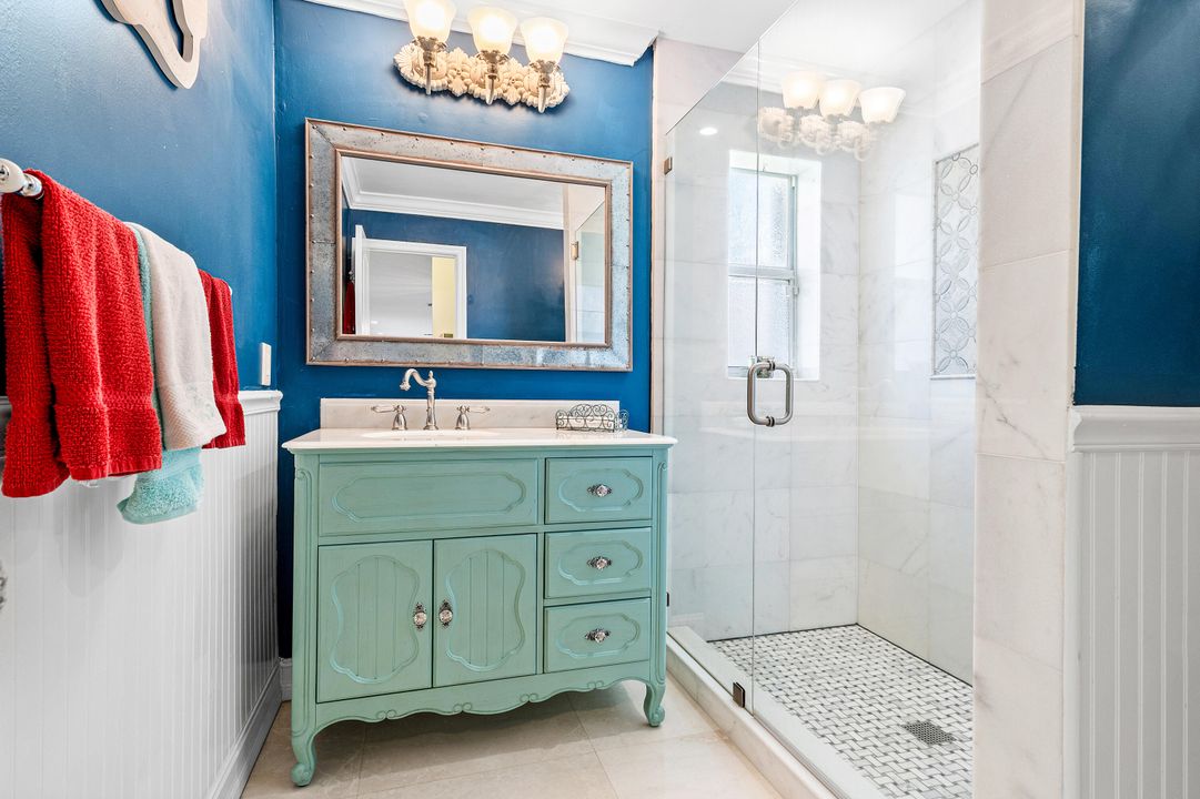 Под контрактом: $1,099,000 (2 спален, 2 ванн, 1466 Квадратных фут)