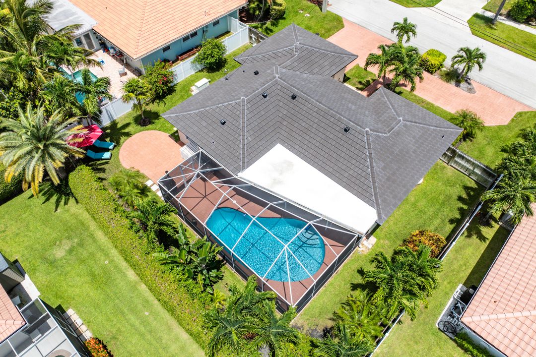 Под контрактом: $1,099,000 (2 спален, 2 ванн, 1466 Квадратных фут)