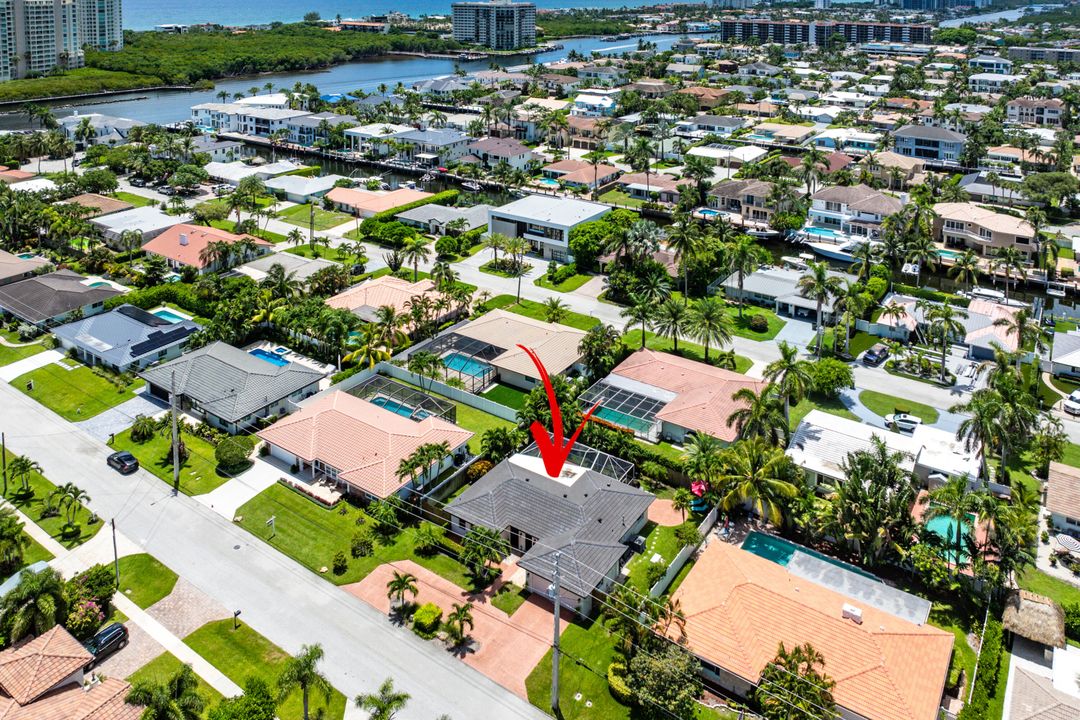 Под контрактом: $1,099,000 (2 спален, 2 ванн, 1466 Квадратных фут)