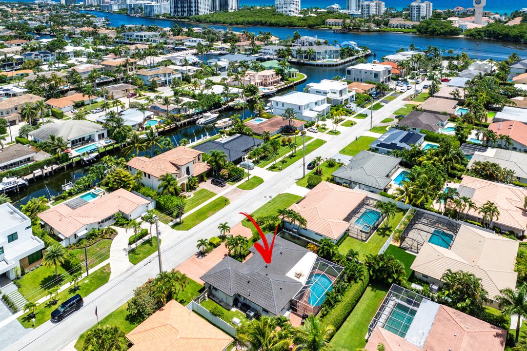 Под контрактом: $1,099,000 (2 спален, 2 ванн, 1466 Квадратных фут)