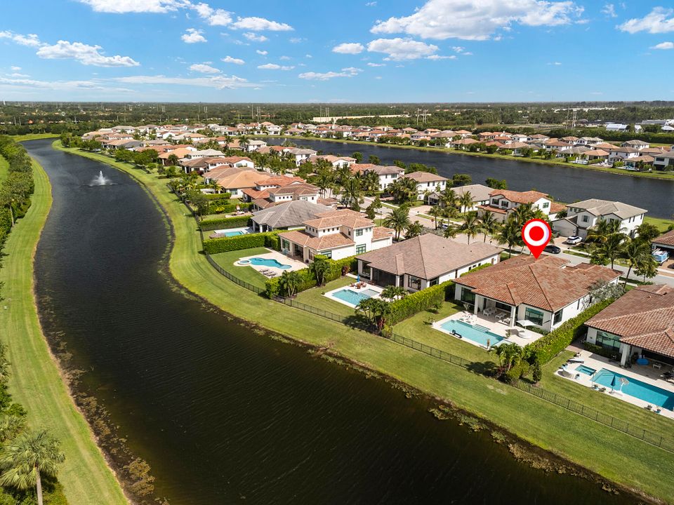 Active With Contract: $1,595,000 (4 beds, 3 baths, 3080 Square Feet)