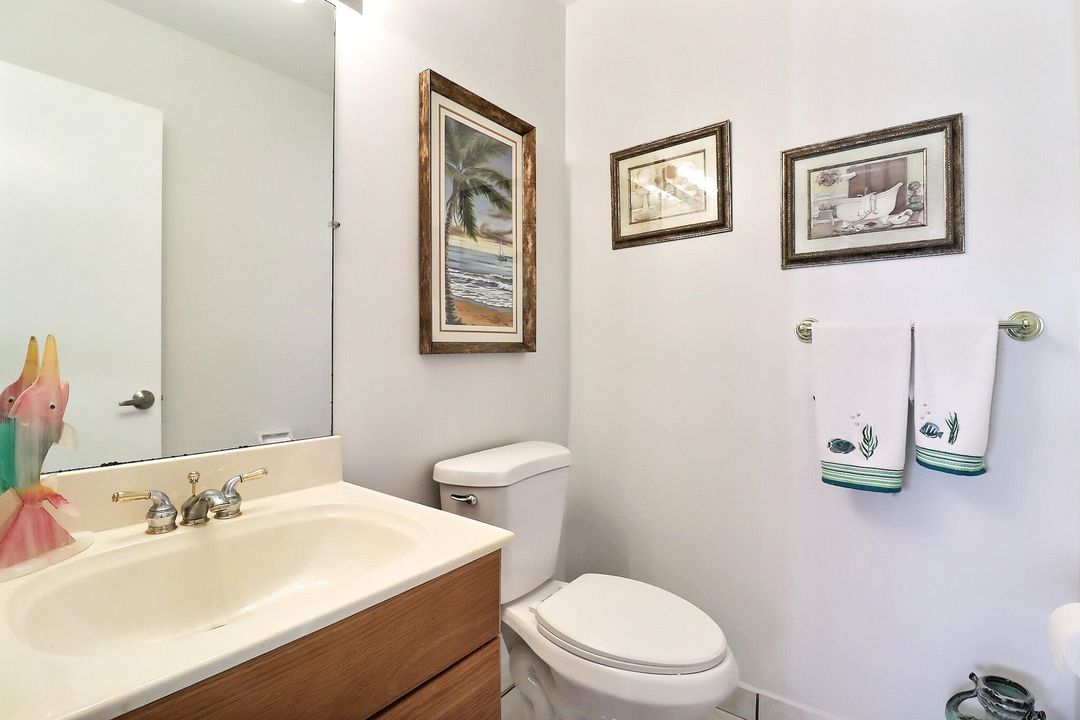 For Sale: $119,000 (2 beds, 1 baths, 860 Square Feet)