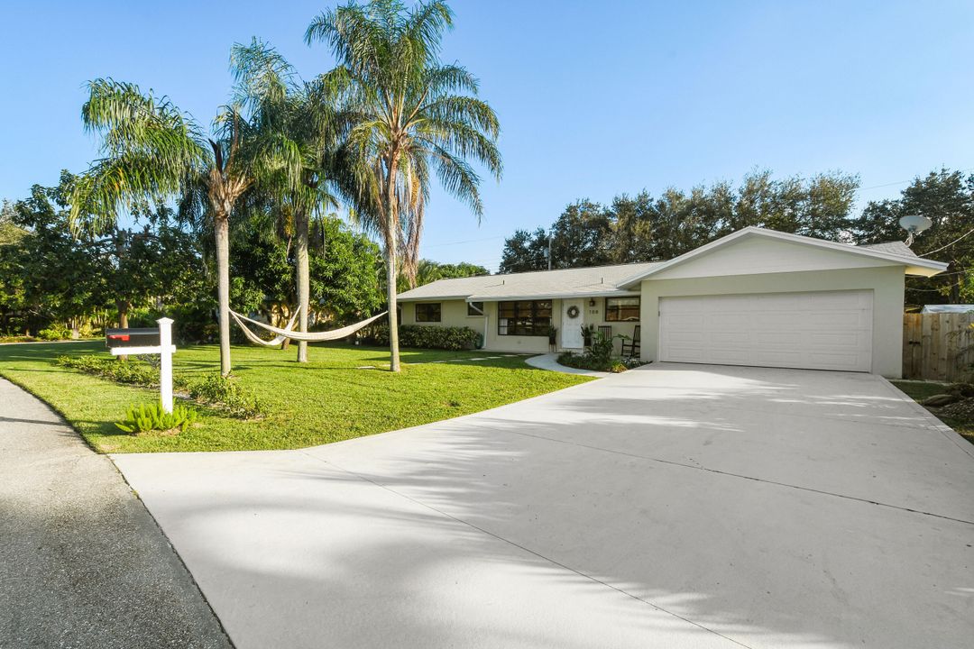 出租: $5,300 (3 贝兹, 2 浴室, 1955 平方英尺)