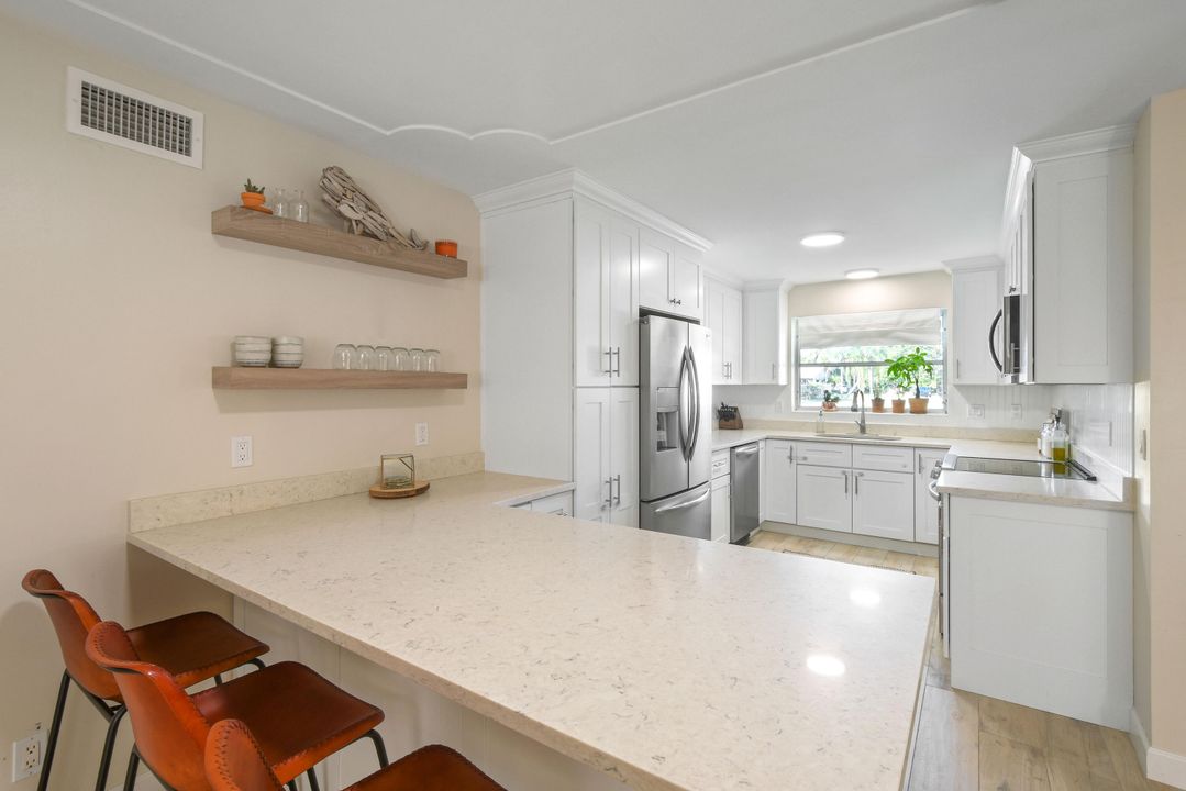 出租: $5,300 (3 贝兹, 2 浴室, 1955 平方英尺)