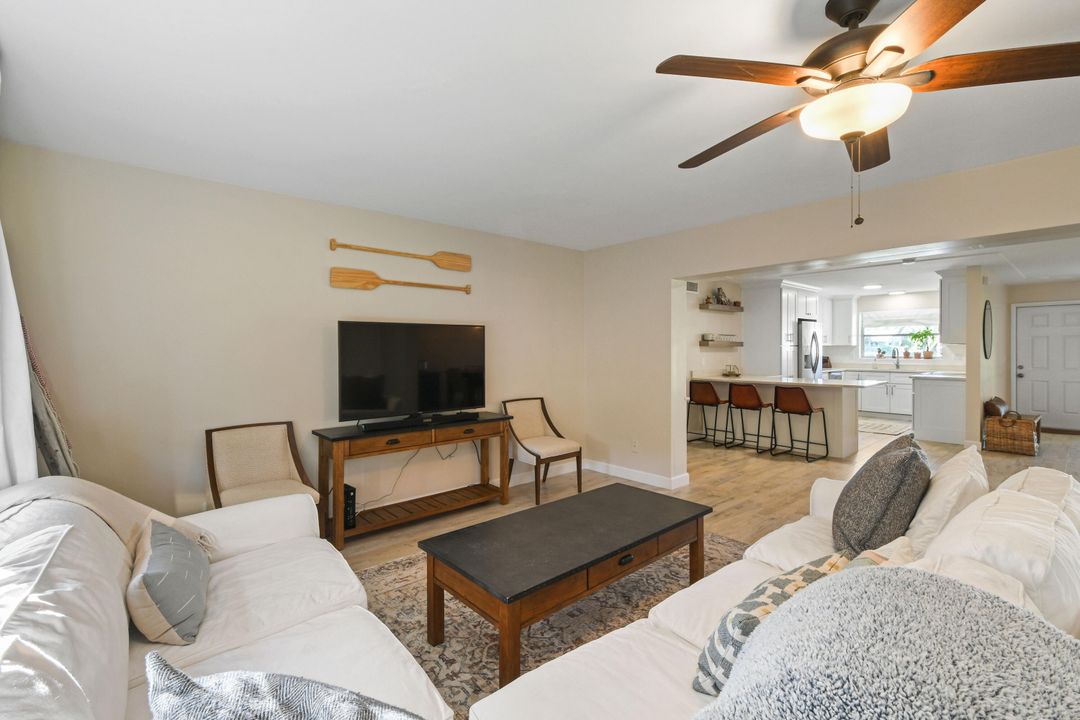 出租: $5,300 (3 贝兹, 2 浴室, 1955 平方英尺)