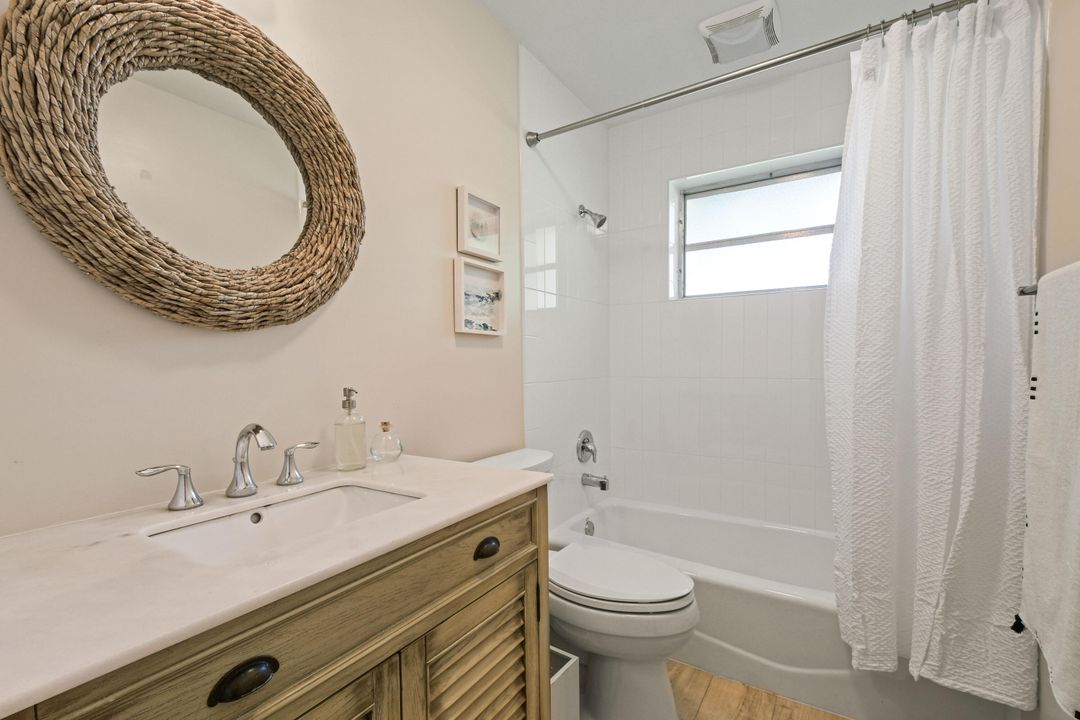 出租: $5,300 (3 贝兹, 2 浴室, 1955 平方英尺)