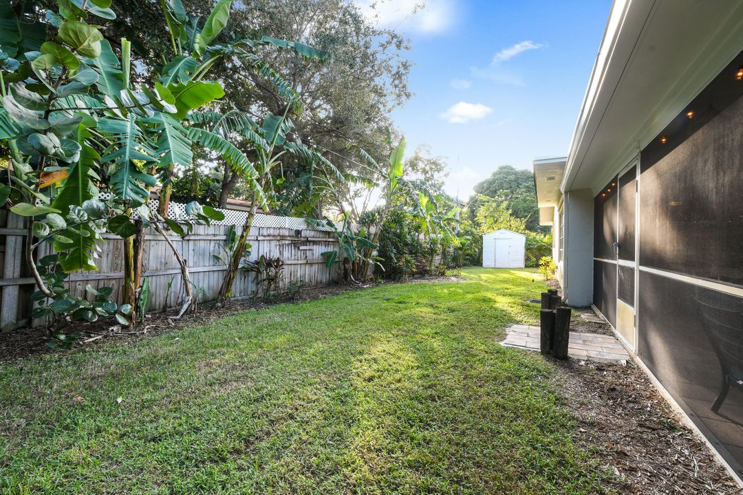 出租: $5,300 (3 贝兹, 2 浴室, 1955 平方英尺)