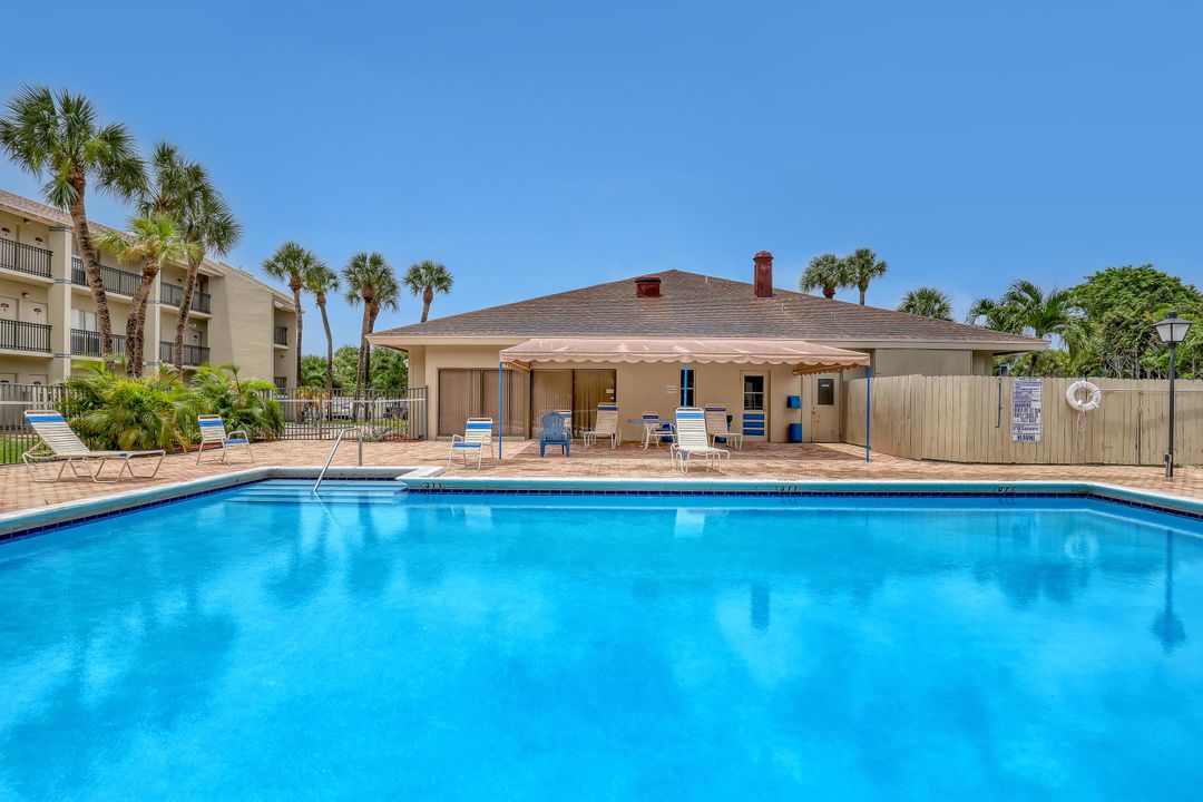 合同活跃: $170,000 (3 贝兹, 2 浴室, 1189 平方英尺)