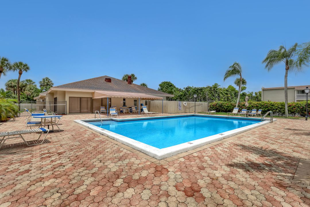 合同活跃: $170,000 (3 贝兹, 2 浴室, 1189 平方英尺)