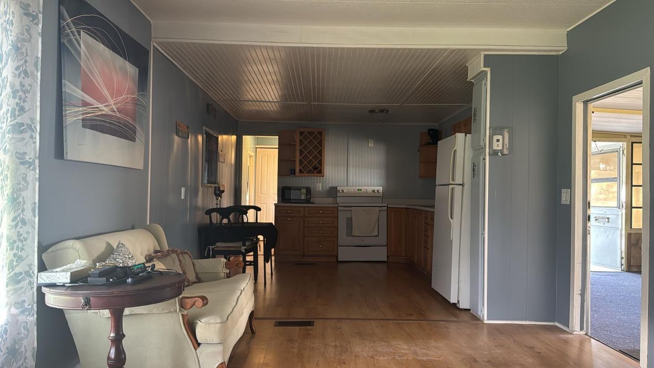 出租: $1,500 (2 贝兹, 2 浴室, 720 平方英尺)