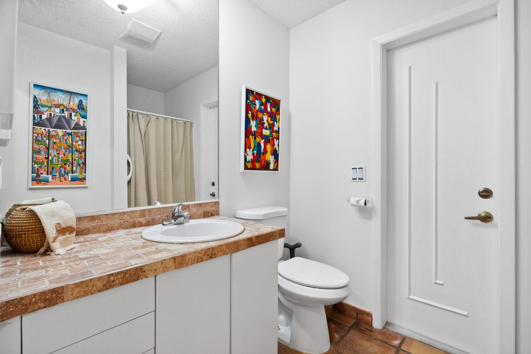 待售: $999,900 (5 贝兹, 3 浴室, 2738 平方英尺)