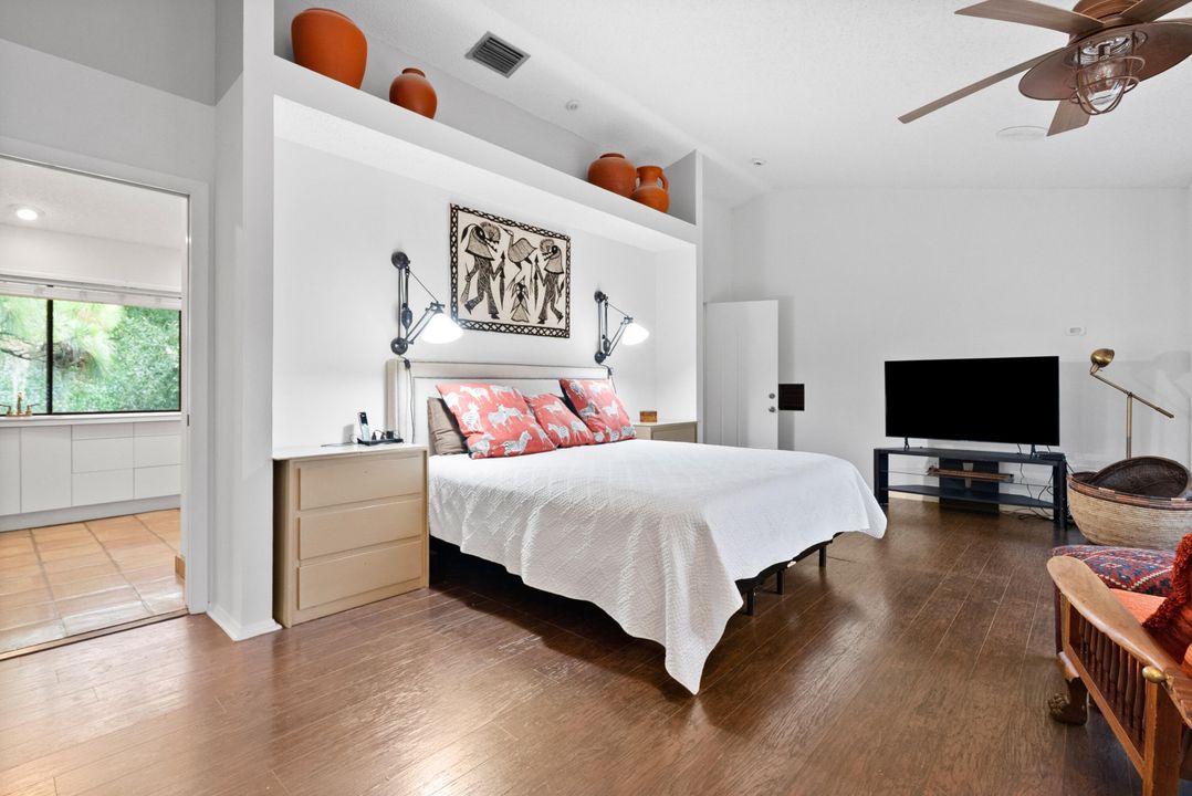 待售: $999,900 (5 贝兹, 3 浴室, 2738 平方英尺)