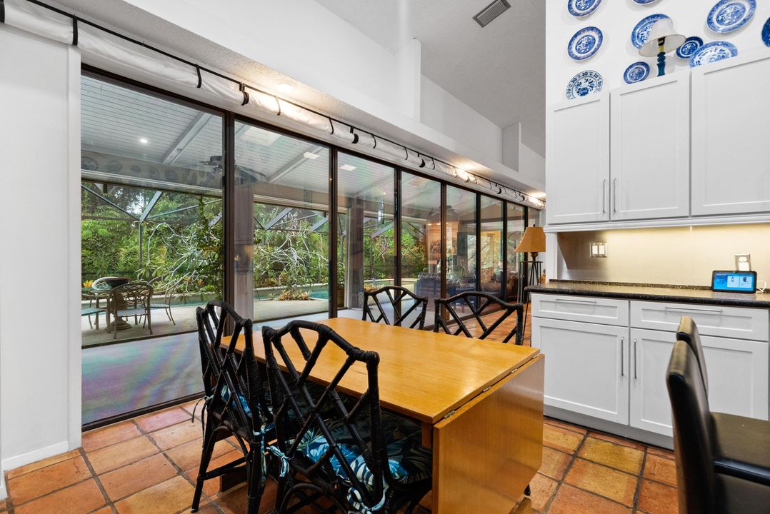 待售: $999,900 (5 贝兹, 3 浴室, 2738 平方英尺)